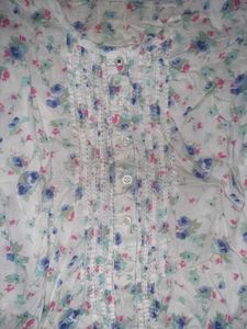 🌸 PEPE Jeans London – White &amp; Blue Floral Top