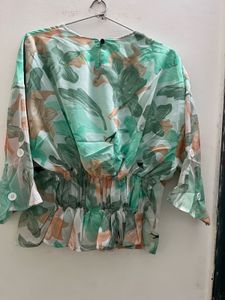 Chic Floral Print Bell Sleeve Top