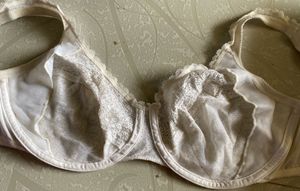 Wonderbra off White Lace Bra