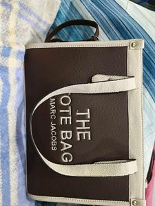 Marc Jacobs Tote Bag - Classic Style