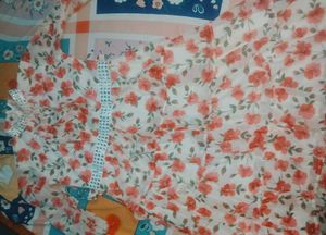 A redish floral maxi🤍❤️🤍
