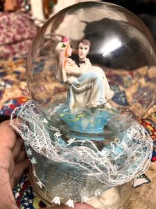 Vintage Couple Snow Globe