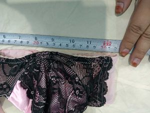 Lace Trimmed 💛Pink &amp; Black Bra