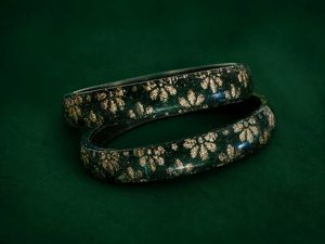 Elegant Floral Bangle Set