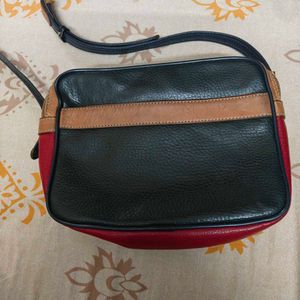 100% leather alfred snug crossbody bag