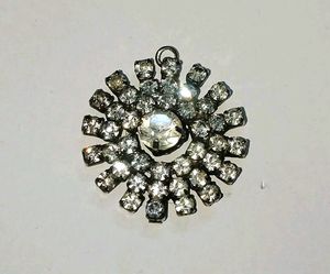 Pendant Jarkan stone neck bridal fancy