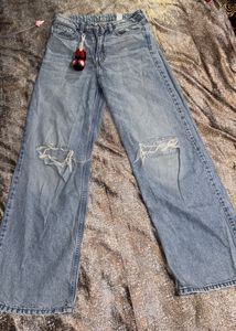 H&M Ultra High Waist Baggy/Wide Ripped Jeans