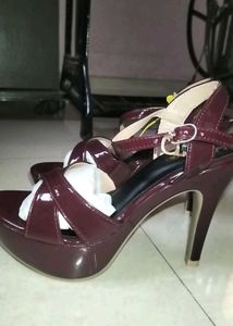 Stylish Patent Platform Heels