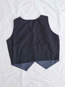 Black V-Neck Sleeveless Vest