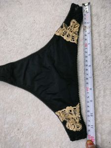 Chic Black Lace Trim Thong Panty 🖤