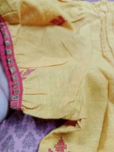 branded Cute mustard girls tops