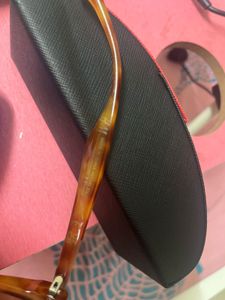 Stylish Tortoiseshell Cat-Eye Sunglasses