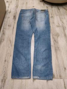 Ma6022 DYFI Jeans waist 36 inches