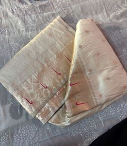 Beautiful Silk saree with Blouse (Women’s)