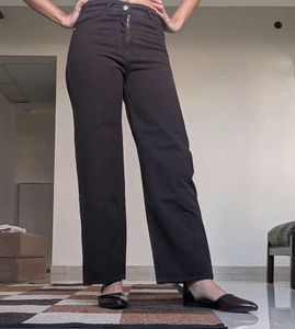 Stylish Brown Wide-Leg Jeans