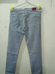Light Wash Slim Fit Jeans
