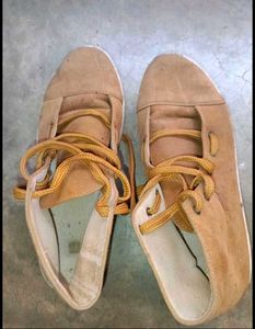 Stylish Tan Suede Casual Boots