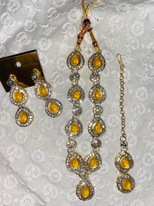 Yellow Necklace Set🌥️