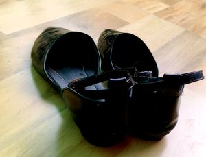 Flat Sandal.