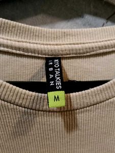 Basic Beige Ribbed Cropped T-Shirt (size-M)