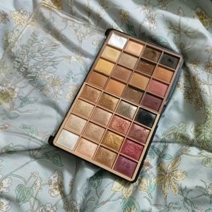 Neutral Eyeshadow Palette