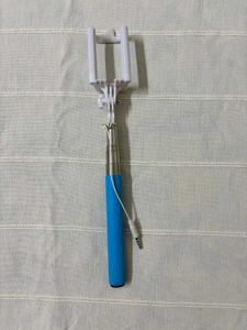 🆕Extendable Selfie Stick with Cable