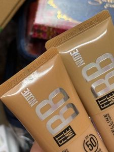 2 Maybelline Fit Me BB Cream