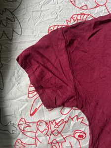 maroon tshirt women