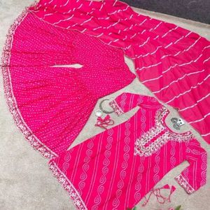 Elegant Pink Bandhani Kurta Set