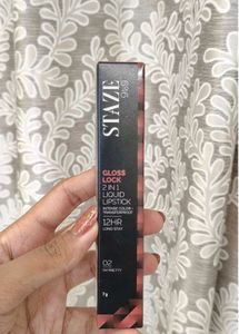 Staze Gloss Lock 2-in-1  Lipstick - 02 I'm P
