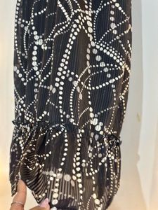 Elegant Black &amp; White Print Midi Dress