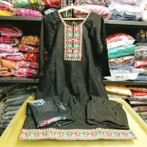 Heavy Embroidery Work Kurti Set