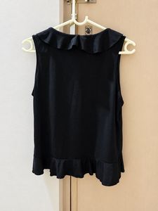 Chic Black Sleeveless Ruffle Top