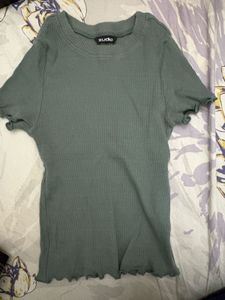 Ribbed Lettuce Hem baby tee