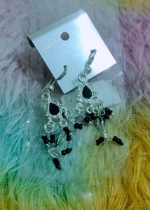 Elegant Black 🖤 Dangle Earrings