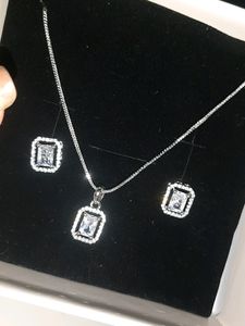 AD Pendant With Earrings