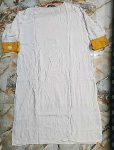Stylish White Kurta with Blue &amp; Yellow Accents