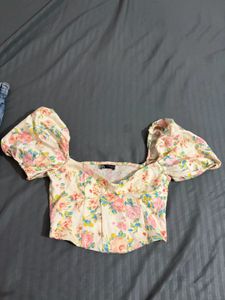 Floral Puff Sleeve Crop Top