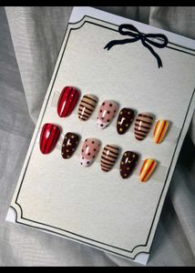 Stylish Press-On Nails Set