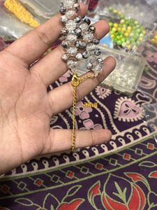 Beaded Bracelet with Gold Chain balck and transpar