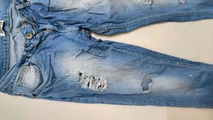3 Women Funky Jeans