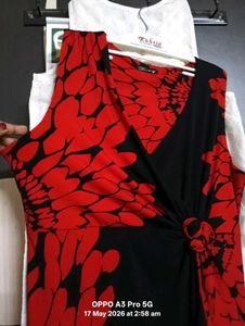 Chic Red &amp; Black Floral Print Beach Dress
