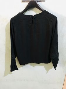 Tokyo Talkies Urban Small Top
