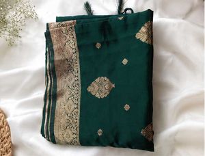 Elegant Emerald Green Banarasi Silk Saree