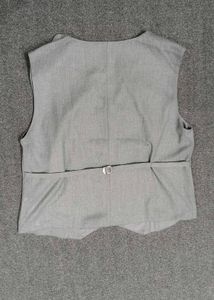 Women's Grey Sleeveless waistcoat