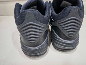 Black Jordan Max Aura 5 Sneakers