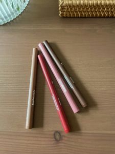 Huda Beauty Lip Contour Stains