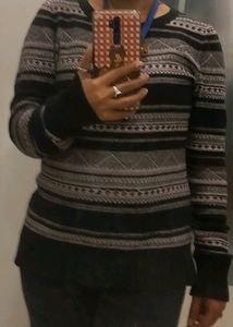 BEAUTIFUL WOOL SWEATER  FOR GIRLS