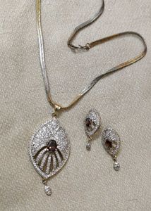 Elegant Leaf Design Jewellery Set in AD