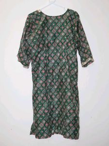 Green Printed Kurta with Lace Detail